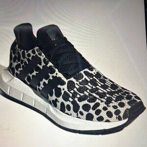 Adidas Swift Runner sneaker in leopard, 7.5